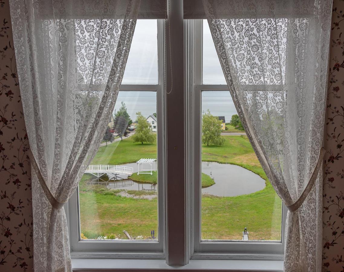 St. Martins Country Inn & Vaughan'S Restaurant Bagian luar foto