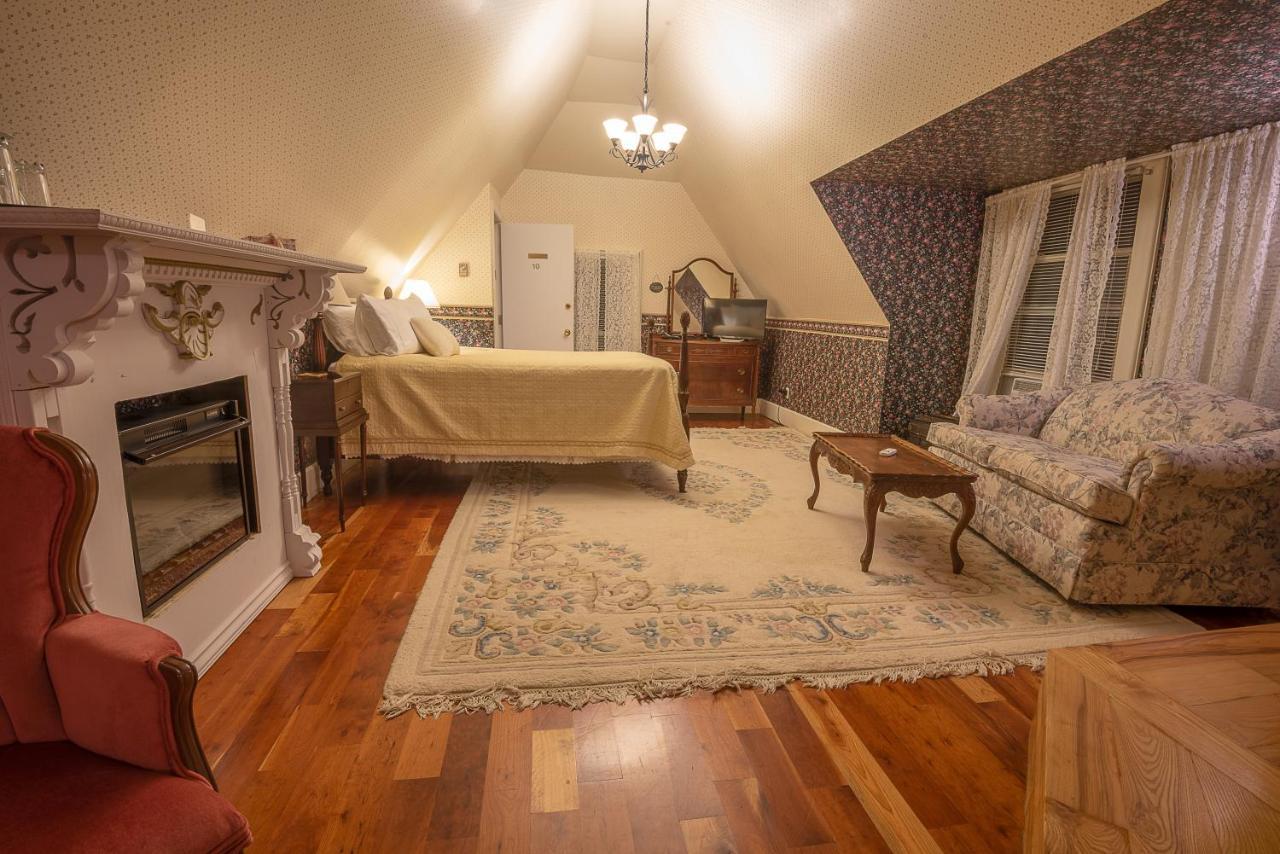 St. Martins Country Inn & Vaughan'S Restaurant Bagian luar foto
